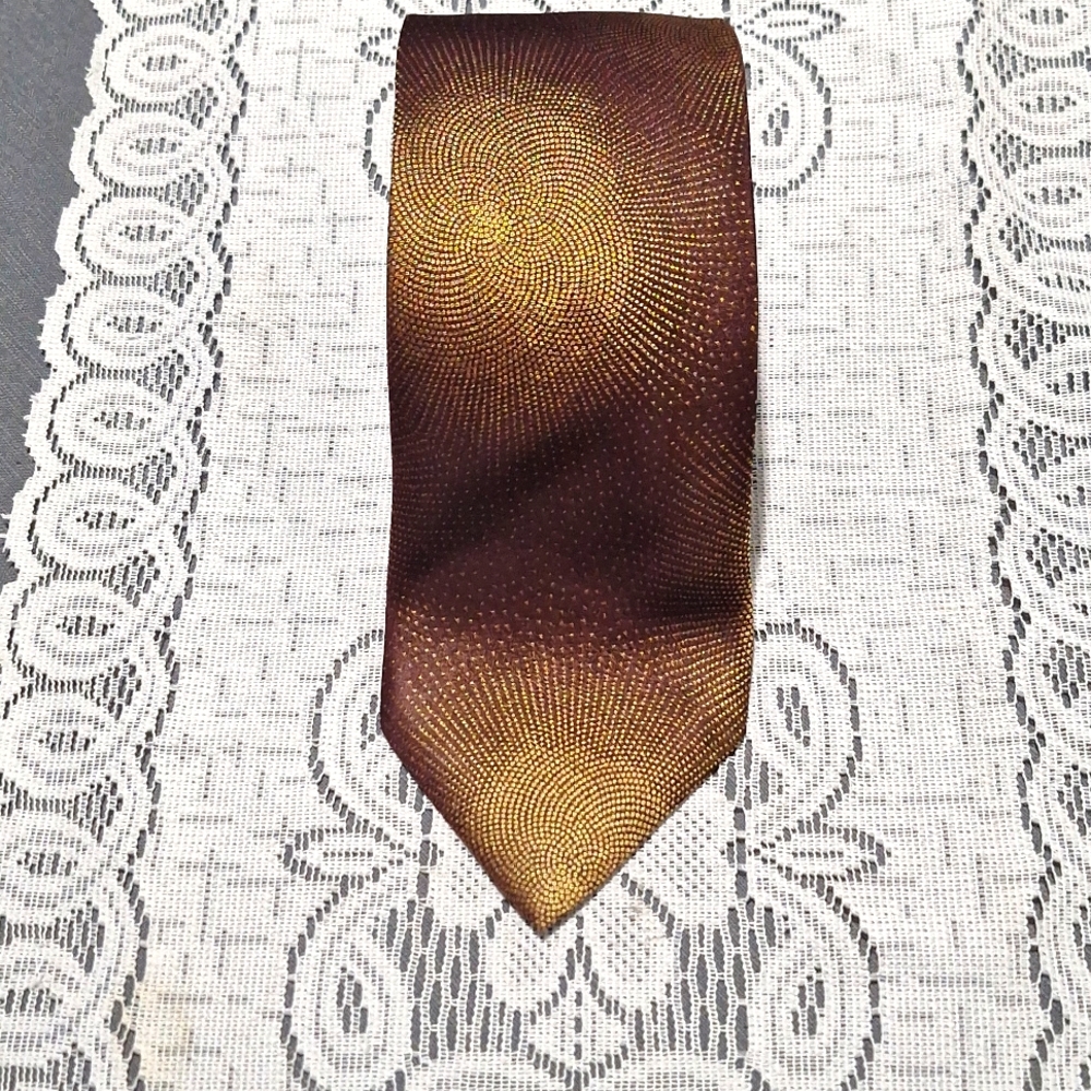 Villa Bolgheri 100% Silk Brown Sunburst Tie. Dry Cleaned.